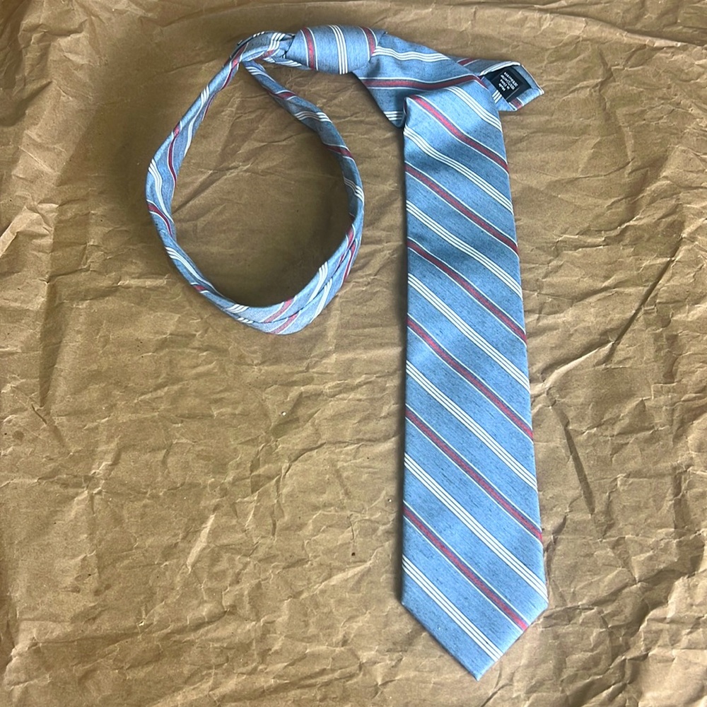 Like new men’s Tie Dockers